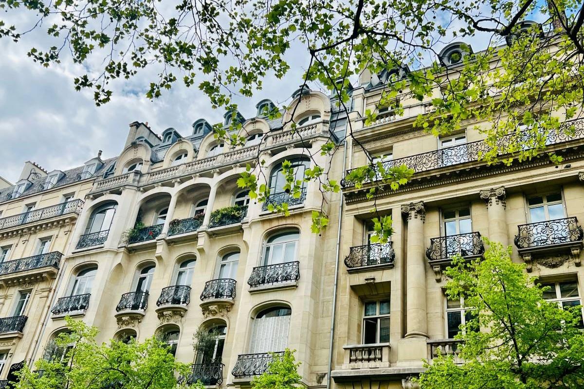 les secrets d'une rénovation haussmannienne réussie à Paris